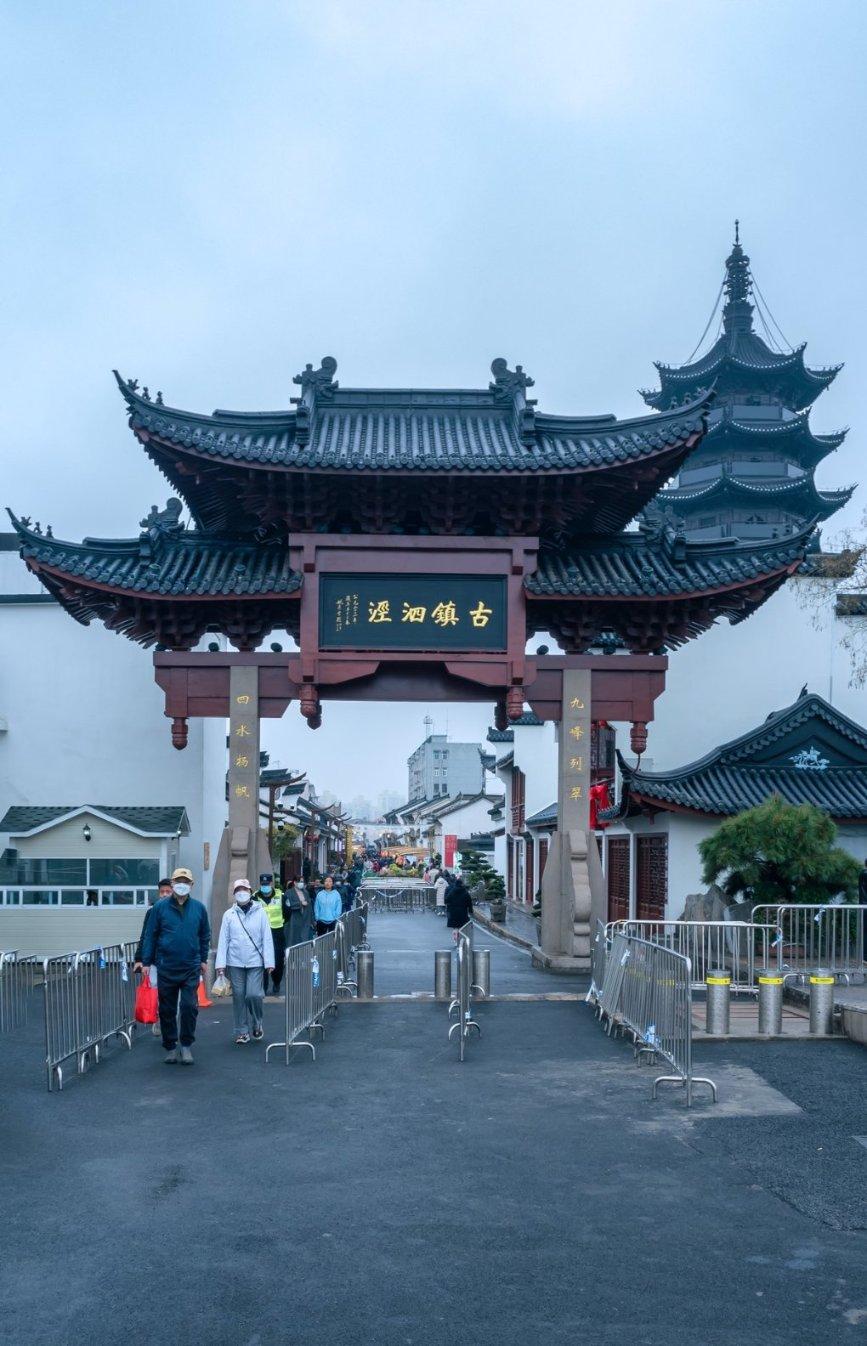 三亚海域现剧毒僧帽水母？专家：为近亲蓝瓶僧帽水母，毒性较小